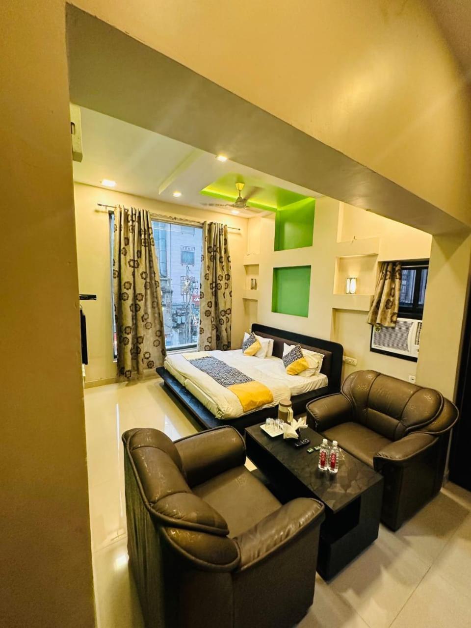 Hotel Deva Inn Varanasi Exterior foto