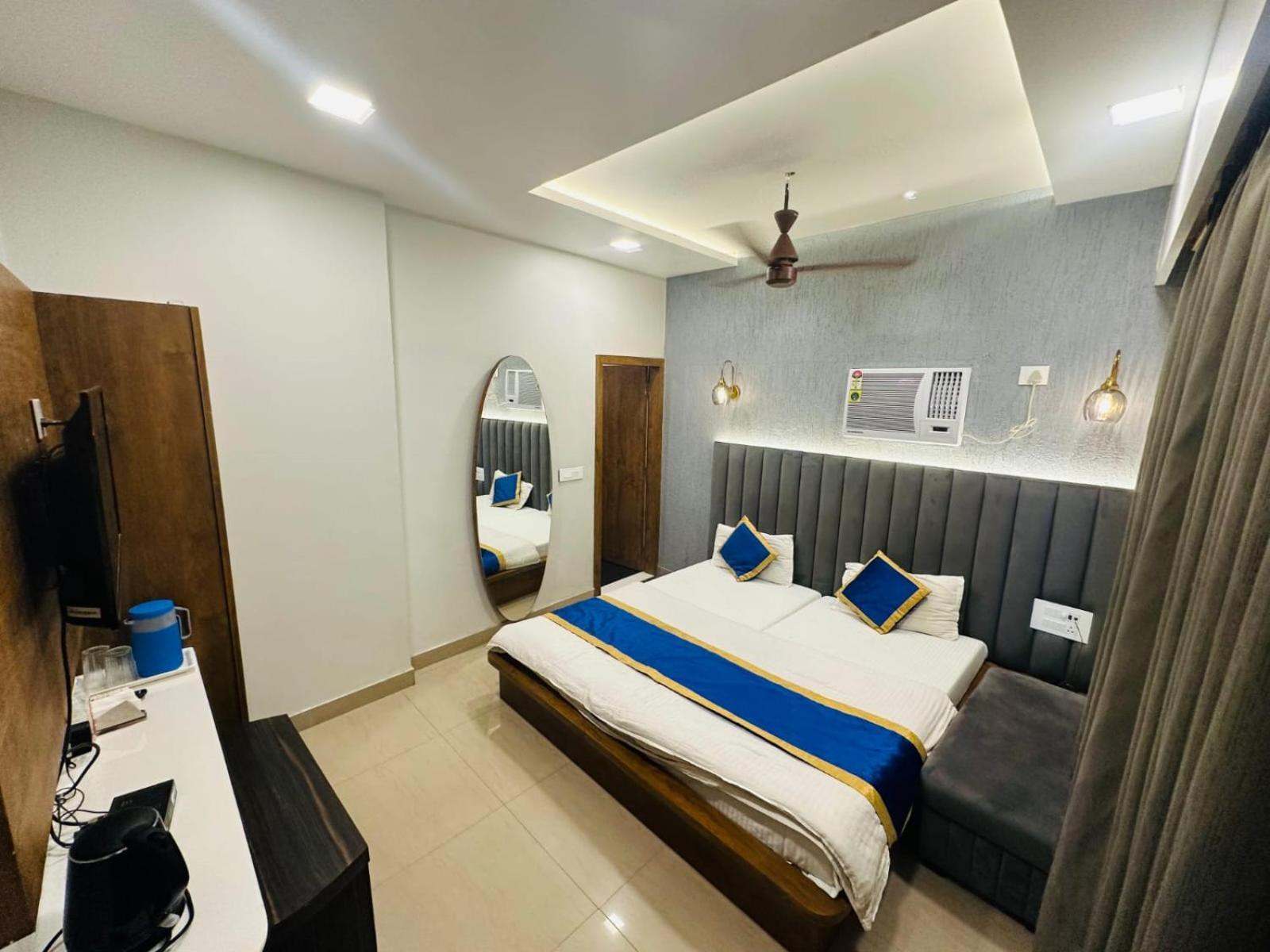 Hotel Deva Inn Varanasi Exterior foto