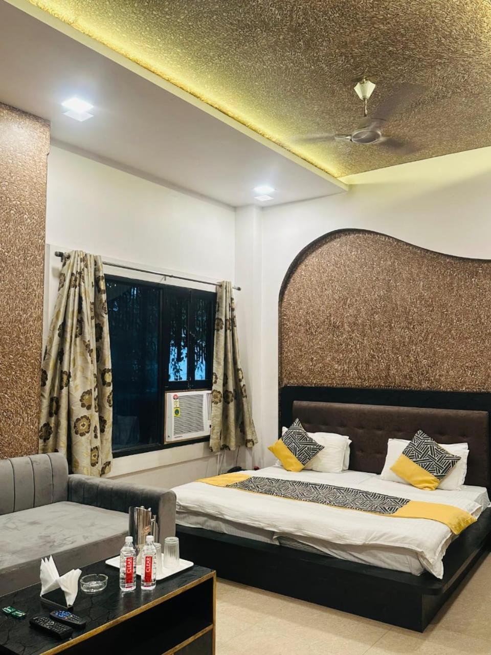 Hotel Deva Inn Varanasi Exterior foto